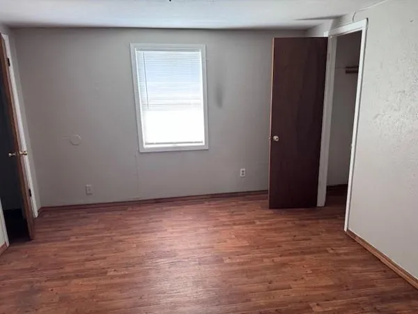 $1,000 | 1233 13th Northwest, Paris, TX 75460