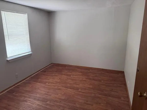 $1,000 | 1233 13th Northwest, Paris, TX 75460