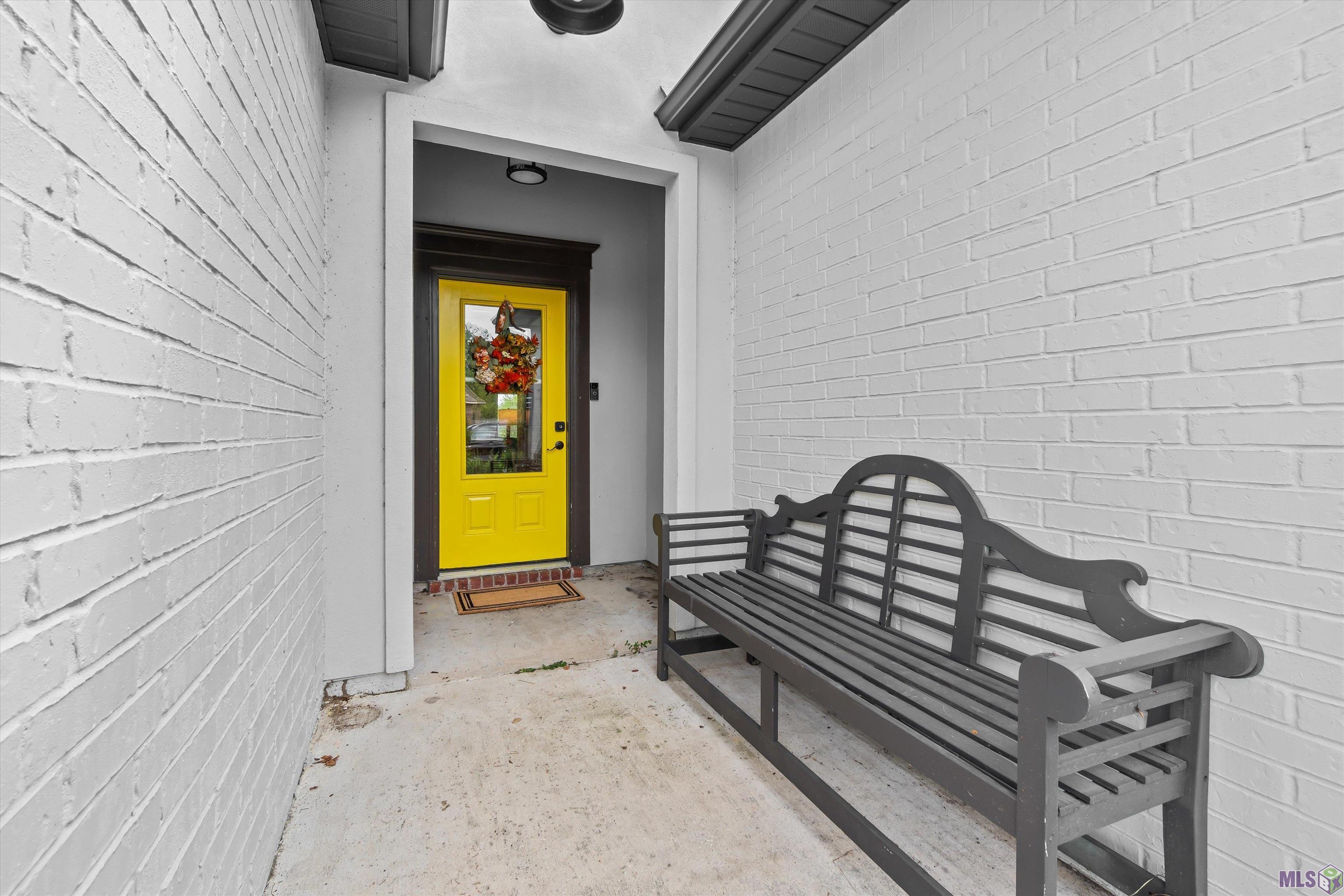 9329 Falling Oak Drive Baton Rouge, LA 70817 - Photo 3 of 20 Gallery Image 3