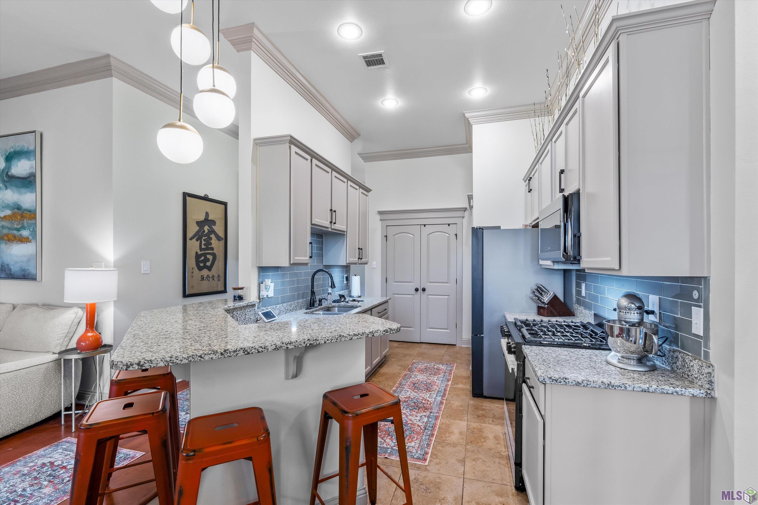 9329 Falling Oak Drive Baton Rouge, LA 70817 - Photo 8 of 20 Gallery Image 8