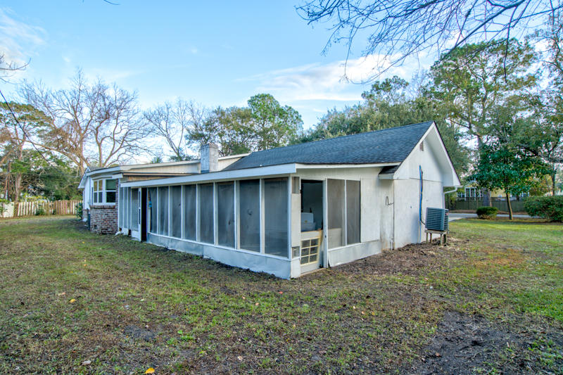 2020 Bradham Road Charleston, SC 29412 - Photo 19 of 31 DSC06155_6_7_8_9