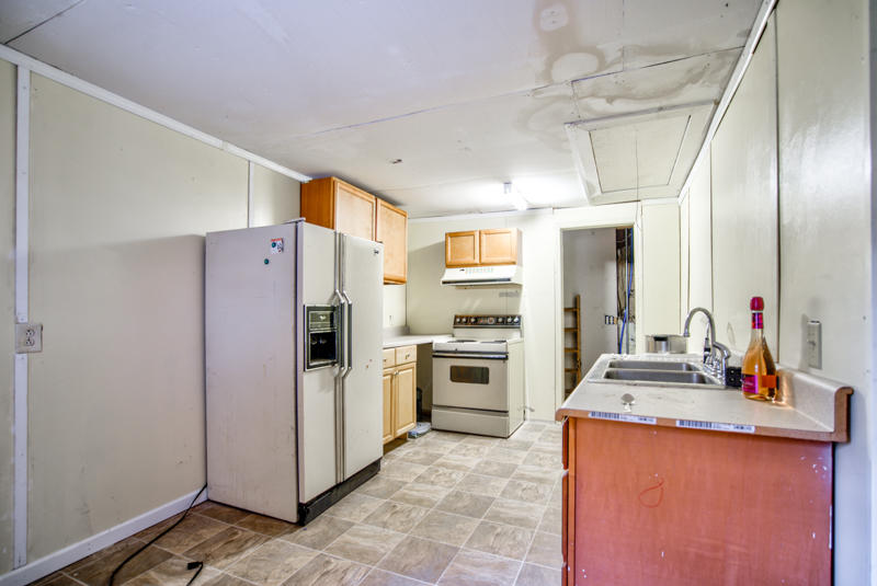 2020 Bradham Road Charleston, SC 29412 - Photo 29 of 31 DSC07721_2_3_4_5