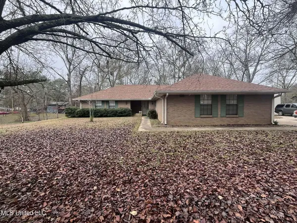 $220,000 | 811 North Maple Drive, D'Lo, MS 39044