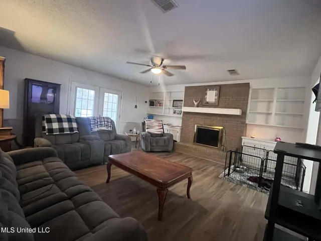 $220,000 | 811 North Maple Drive, D'Lo, MS 39044