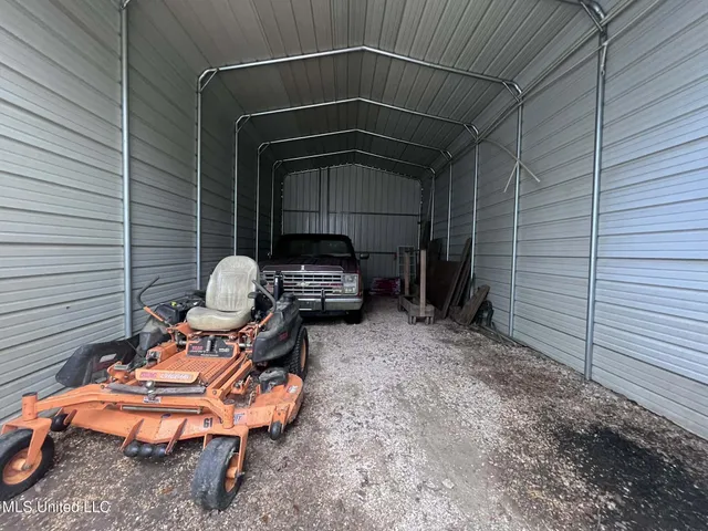 $220,000 | 811 North Maple Drive, D'Lo, MS 39044