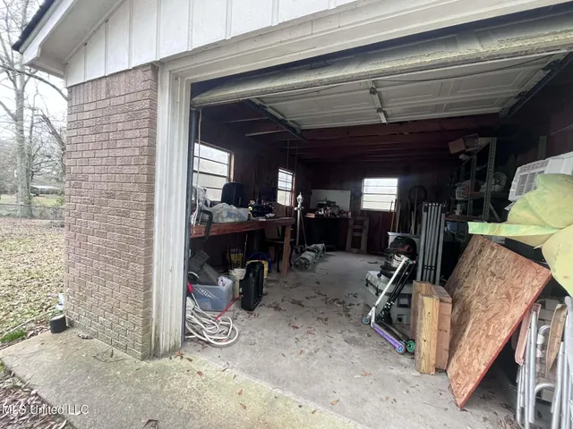 $220,000 | 811 North Maple Drive, D'Lo, MS 39044