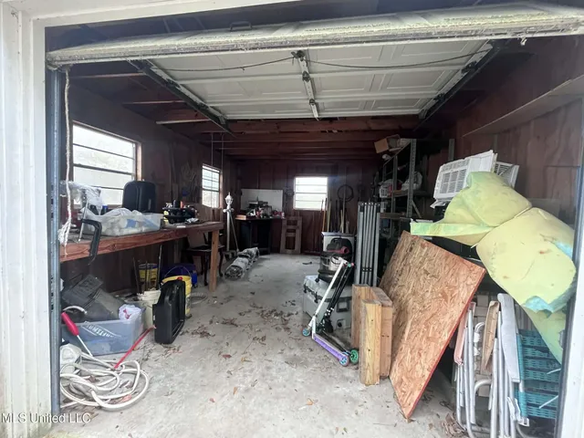 $220,000 | 811 North Maple Drive, D'Lo, MS 39044