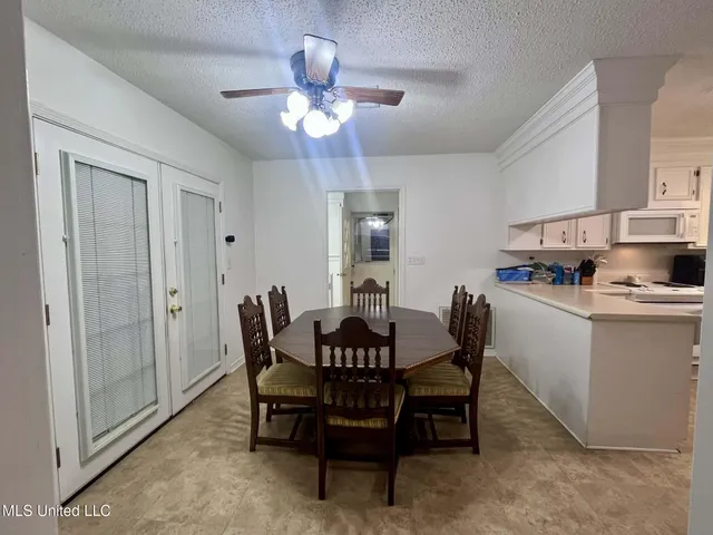 $220,000 | 811 North Maple Drive, D'Lo, MS 39044