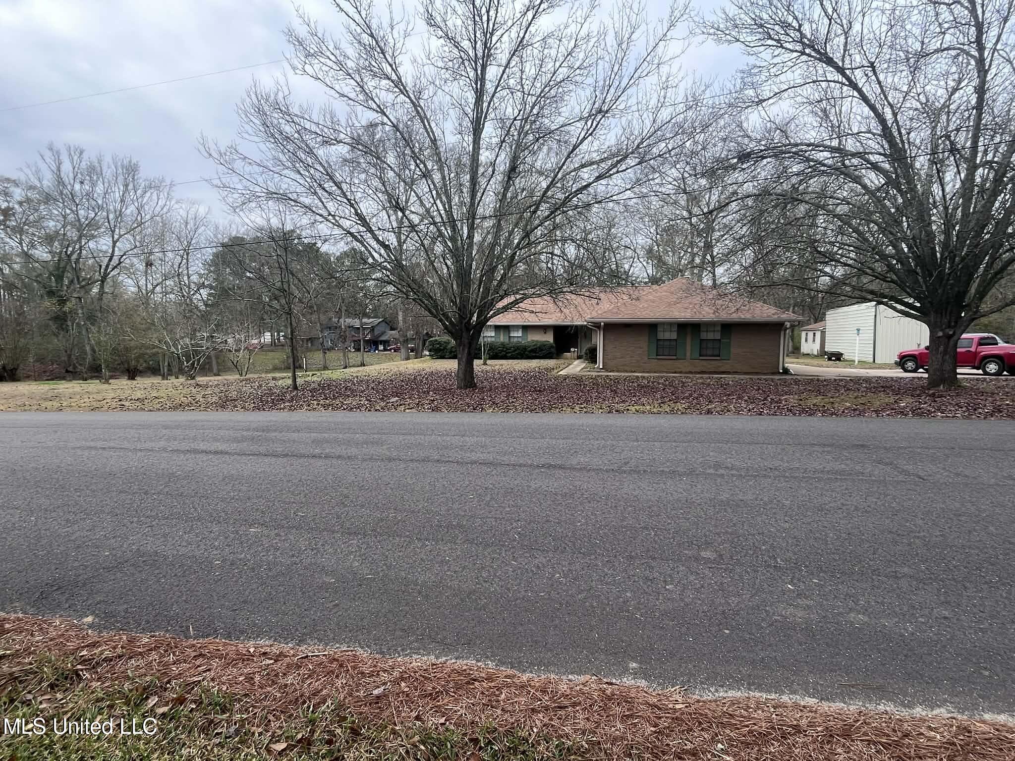 811 North Maple Drive D'Lo, MS 39044 - Photo 73 of 82 4c221996-5320-4efb-b687-5600bdeb78ca