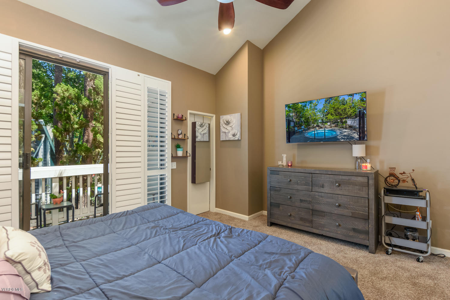 699 Arneill Road Camarillo, CA 93010 - Photo 17 of 33 Master Bedroom