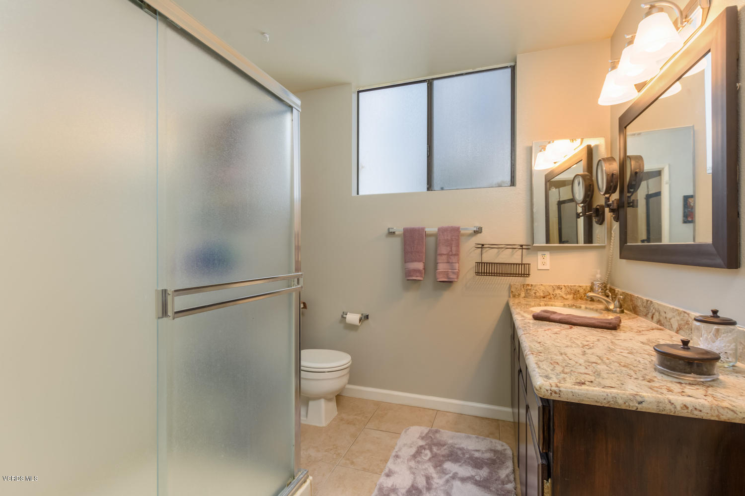 699 Arneill Road Camarillo, CA 93010 - Photo 18 of 33 Master Bathroom