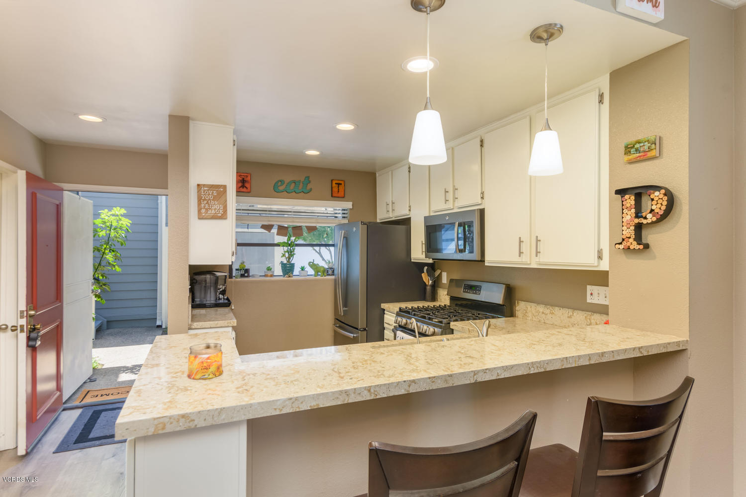 699 Arneill Road Camarillo, CA 93010 - Photo 8 of 33 Kitchen