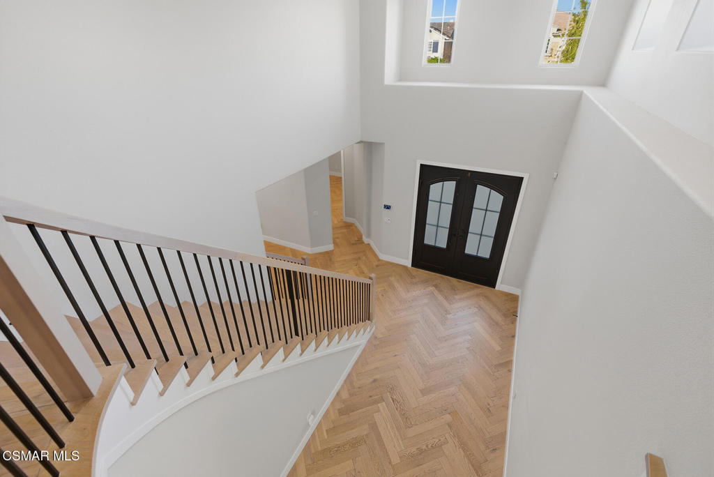 4630 Rio Bravo Court Moorpark, CA 93021 - Photo 27 of 43 a view of a hallway
