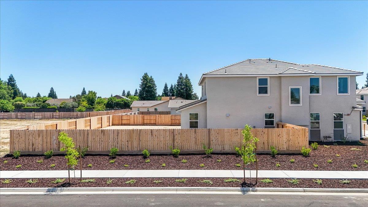 2080 Zane Way Turlock, CA 95382 - Photo 4 of 80