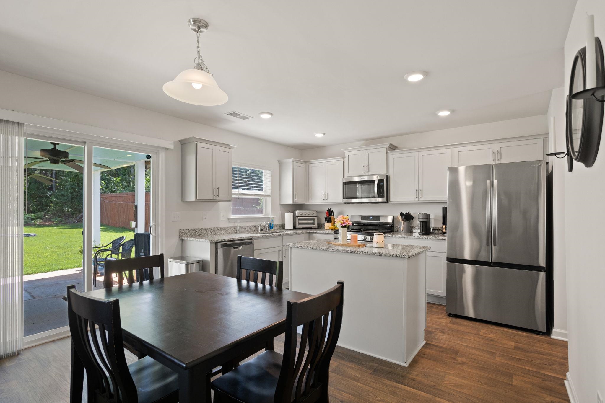 204 Hillendale Way Pelzer, SC 29669 - Photo 6 of 33