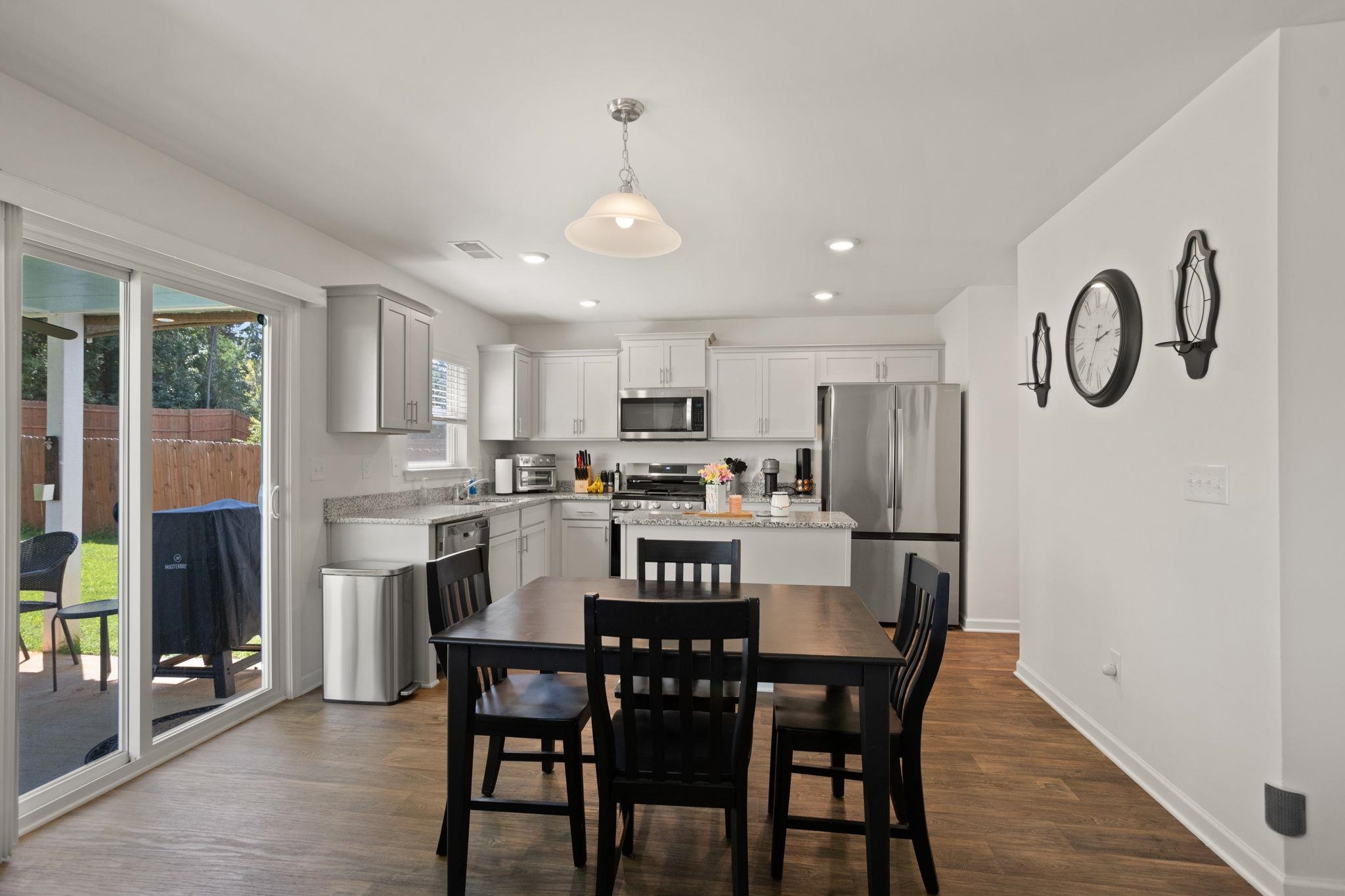 204 Hillendale Way Pelzer, SC 29669 - Photo 8 of 33