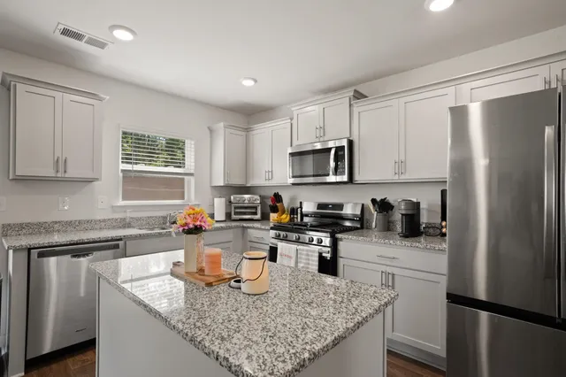 $305,000 | 204 Hillendale Way, Pelzer, SC 29669