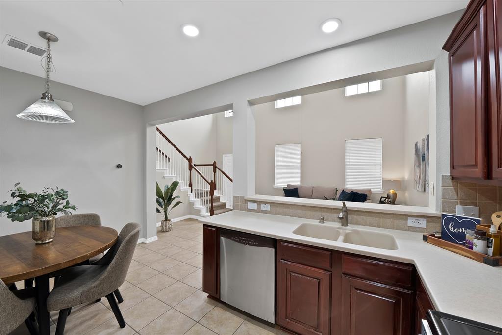 2220 Sandshell Street Bedford, TX 76021 - Photo 11 of 28