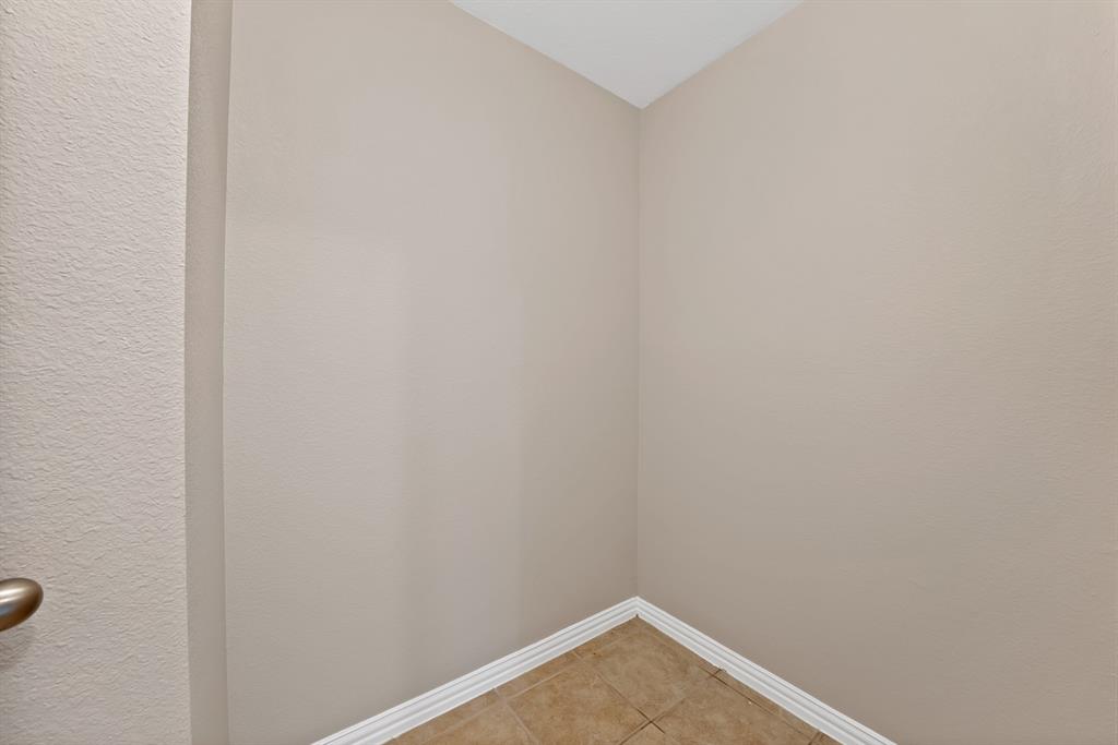 2220 Sandshell Street Bedford, TX 76021 - Photo 15 of 28