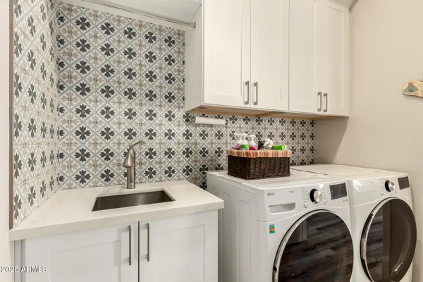 $1,790,000 | 39024 North 11th Avenue, Phoenix, AZ 85086