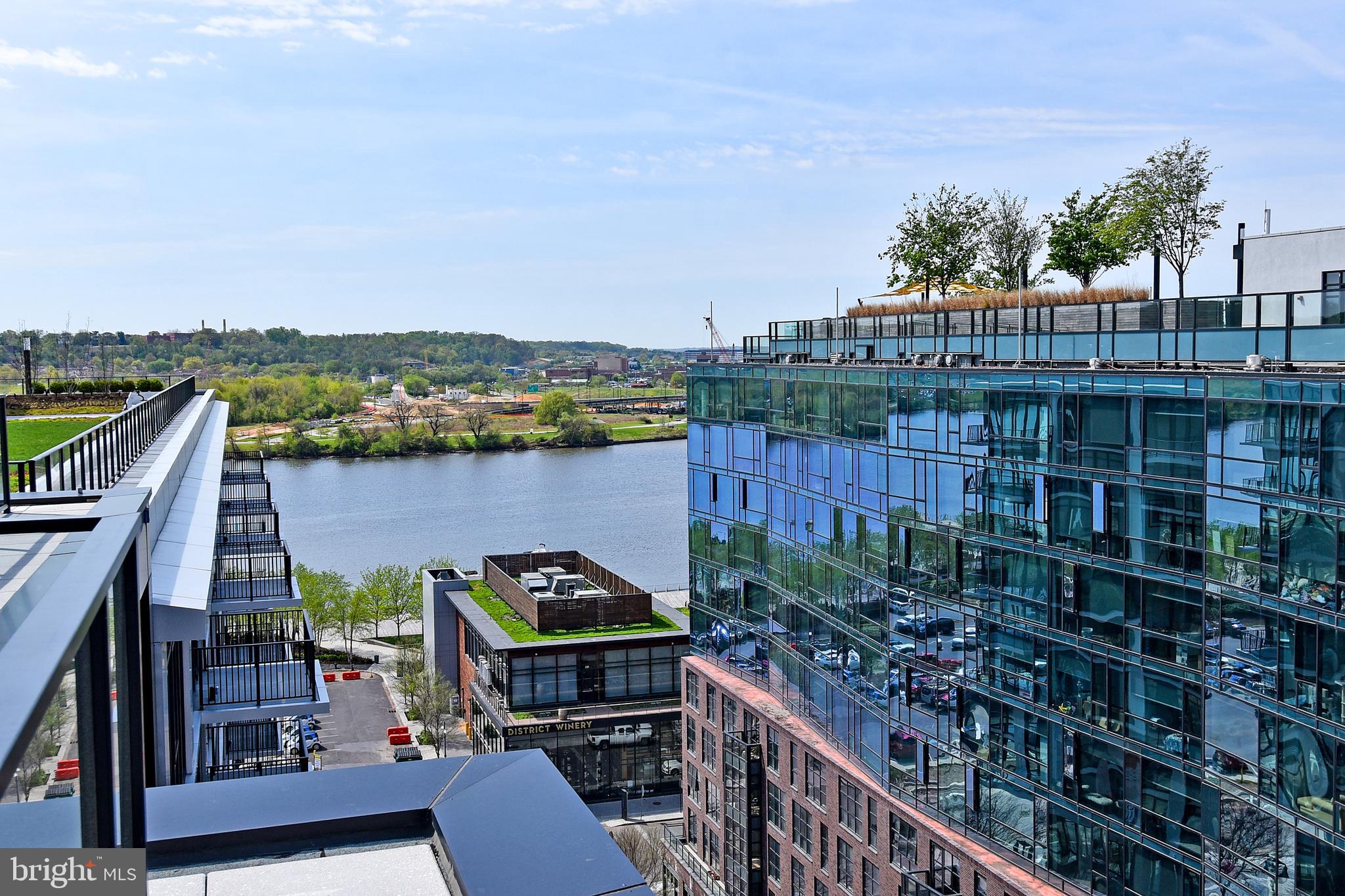 1300 4th Street Southeast, Unit 413 Washington, DC 20003 - Photo 38 of 47 a view of city from terrace along with seating space
