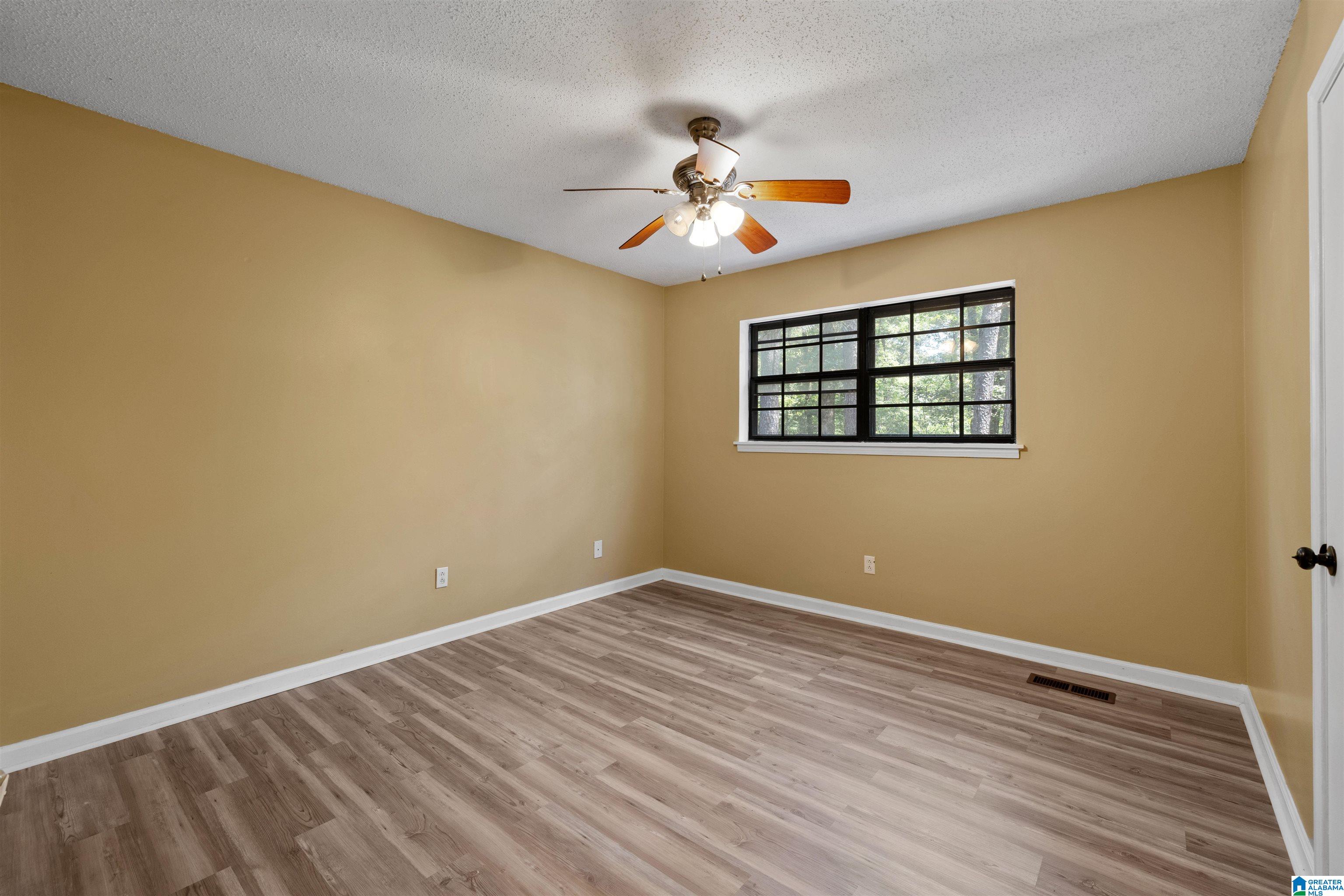 151 Mission Drive Alabaster, AL 35007 - Photo 18 of 26