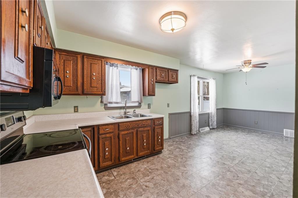 745 Robertson Road Hermitage, PA 16148 - Photo 15 of 33