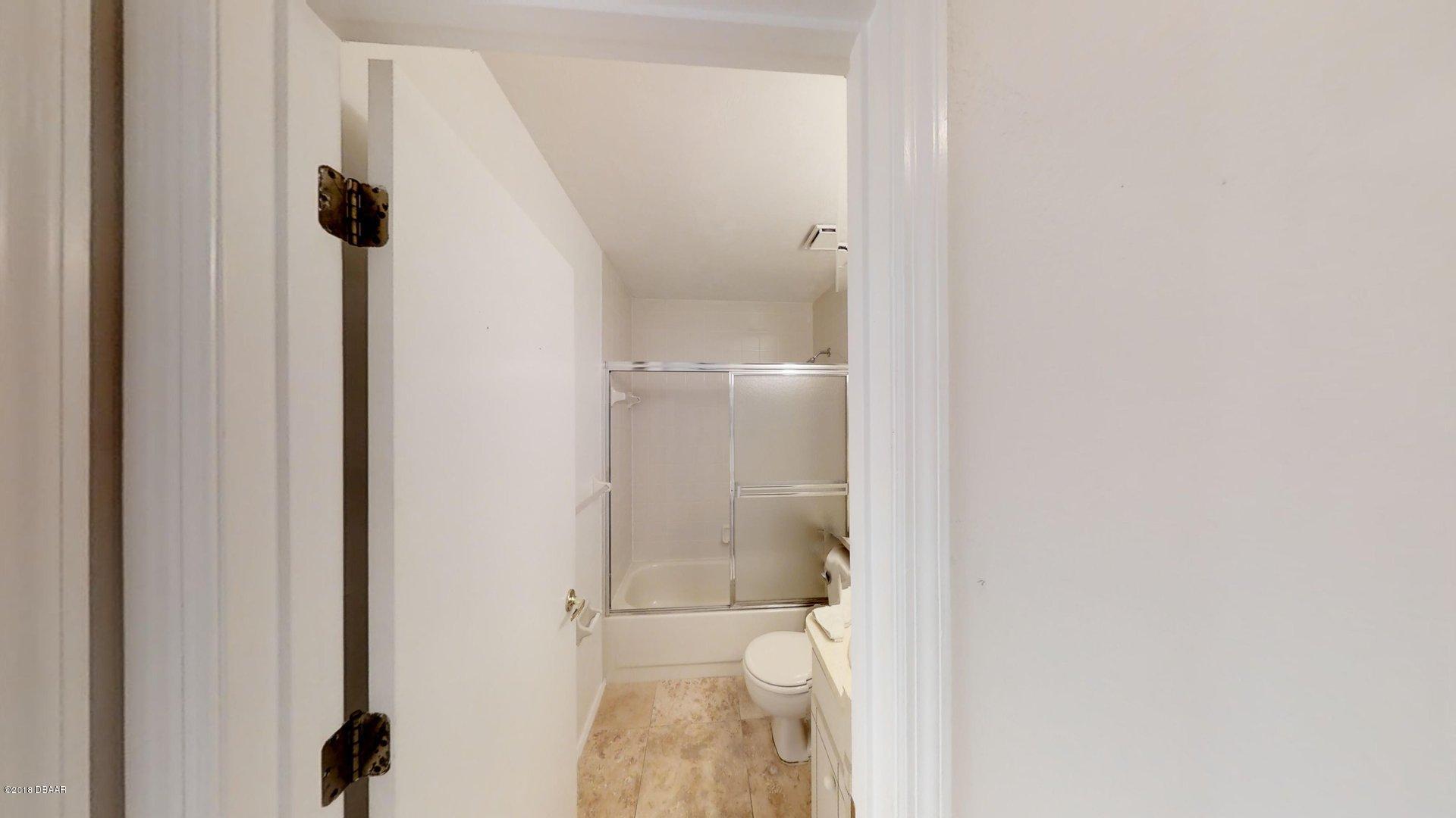 1034 Deer Springs Road Port Orange, FL 32129 - Photo 13 of 21 Guest Bath