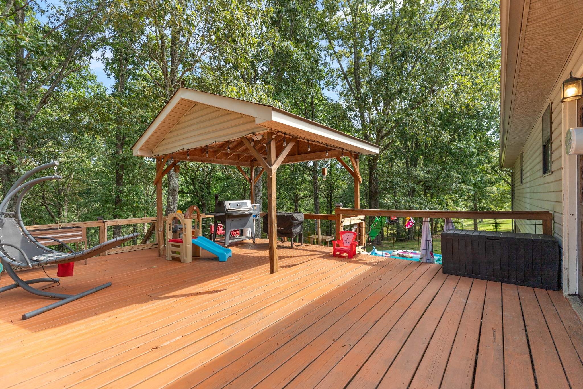 125 Oak Crest Drive Tennessee Ridge, TN 37178 - Photo 23 of 31 an outdoor space with seating