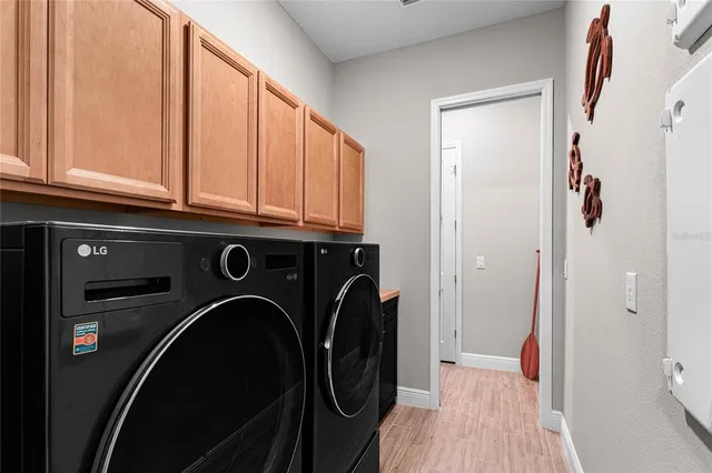 $899,900 | 18405 Mowry Court, Orlando, FL 32827