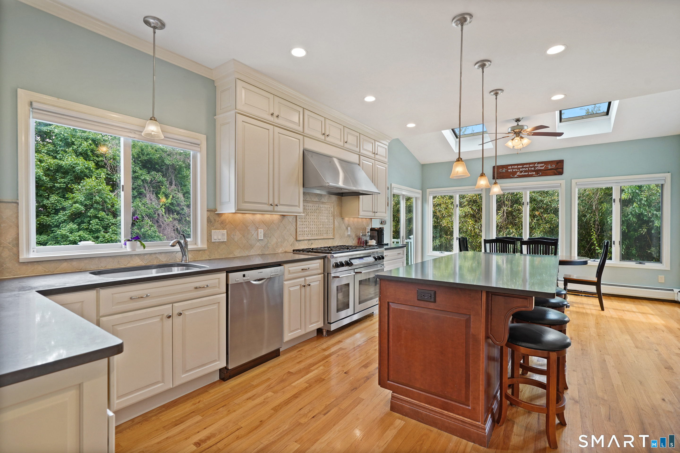 12 Island Hill Avenue Ridgefield, CT 06877 - Photo 2 of 35