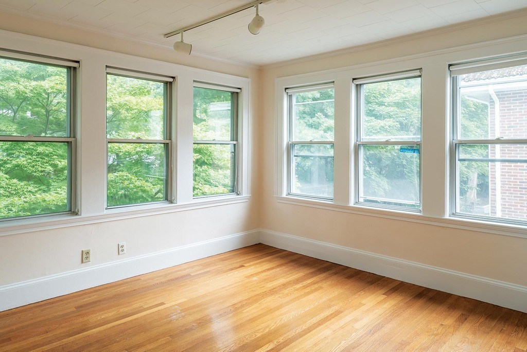 136 Eastbourne Road, Unit 136 Newton, MA 02459 - Photo 5 of 13