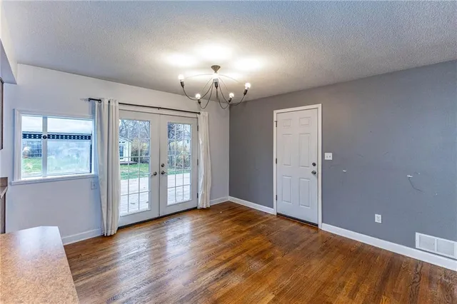 $320,000 | 12508 West 56th Street, Shawnee, KS 66216