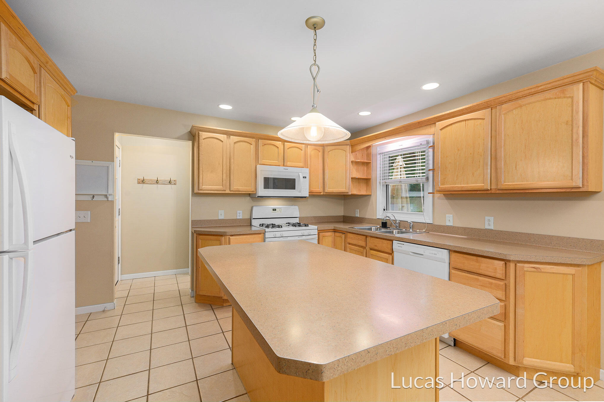 9270 Alidor Road Schoolcraft, MI 49087 - Photo 3 of 25 DSC_9915