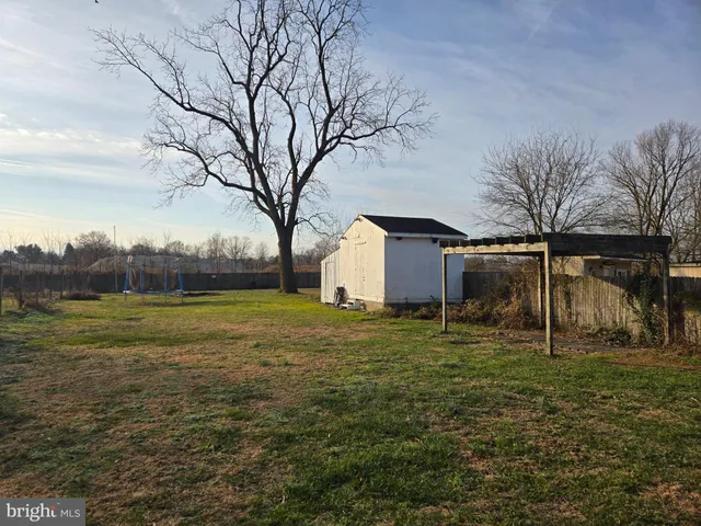 a house view with a outdoor space