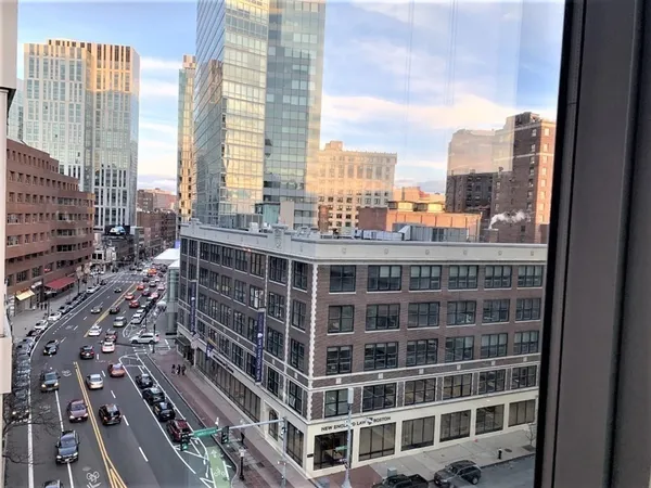 $3,100 | 1 Charles Street South, Unit 807, Boston, MA 02116