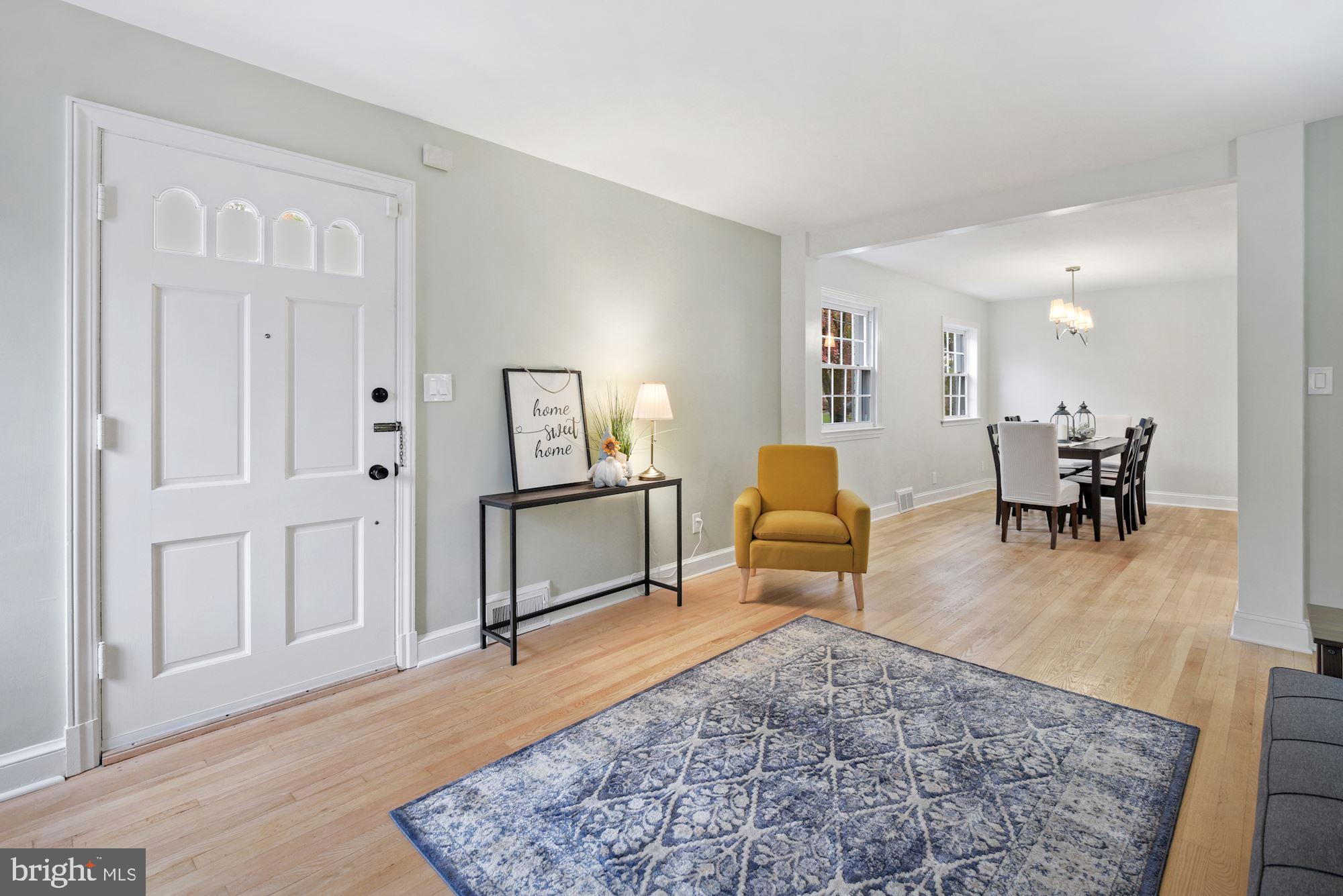 9921 Cherry Tree Lane Silver Spring, MD 20901 - Photo 5 of 49
