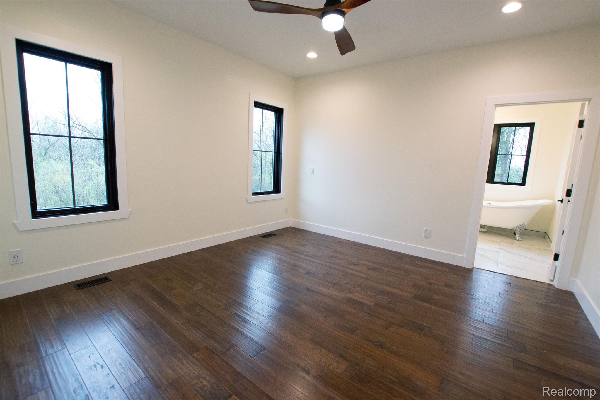 2605 North Hughes Road Howell, MI 48855 - Photo 17 of 33 Gallery Image 17