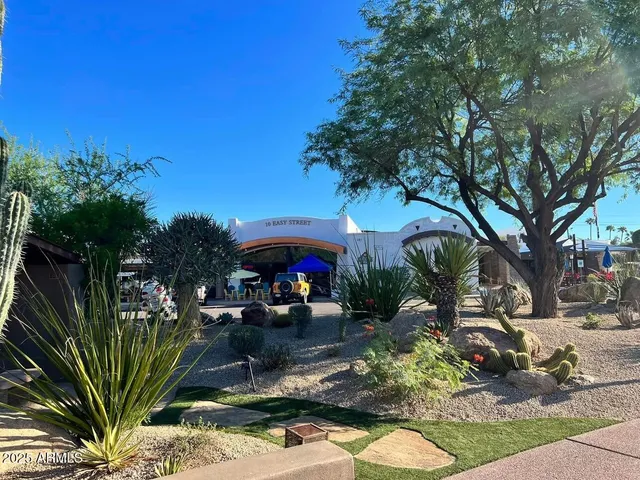 $3,195 | 7200 East Ridgeview Place, Unit 10, Carefree, AZ 85377