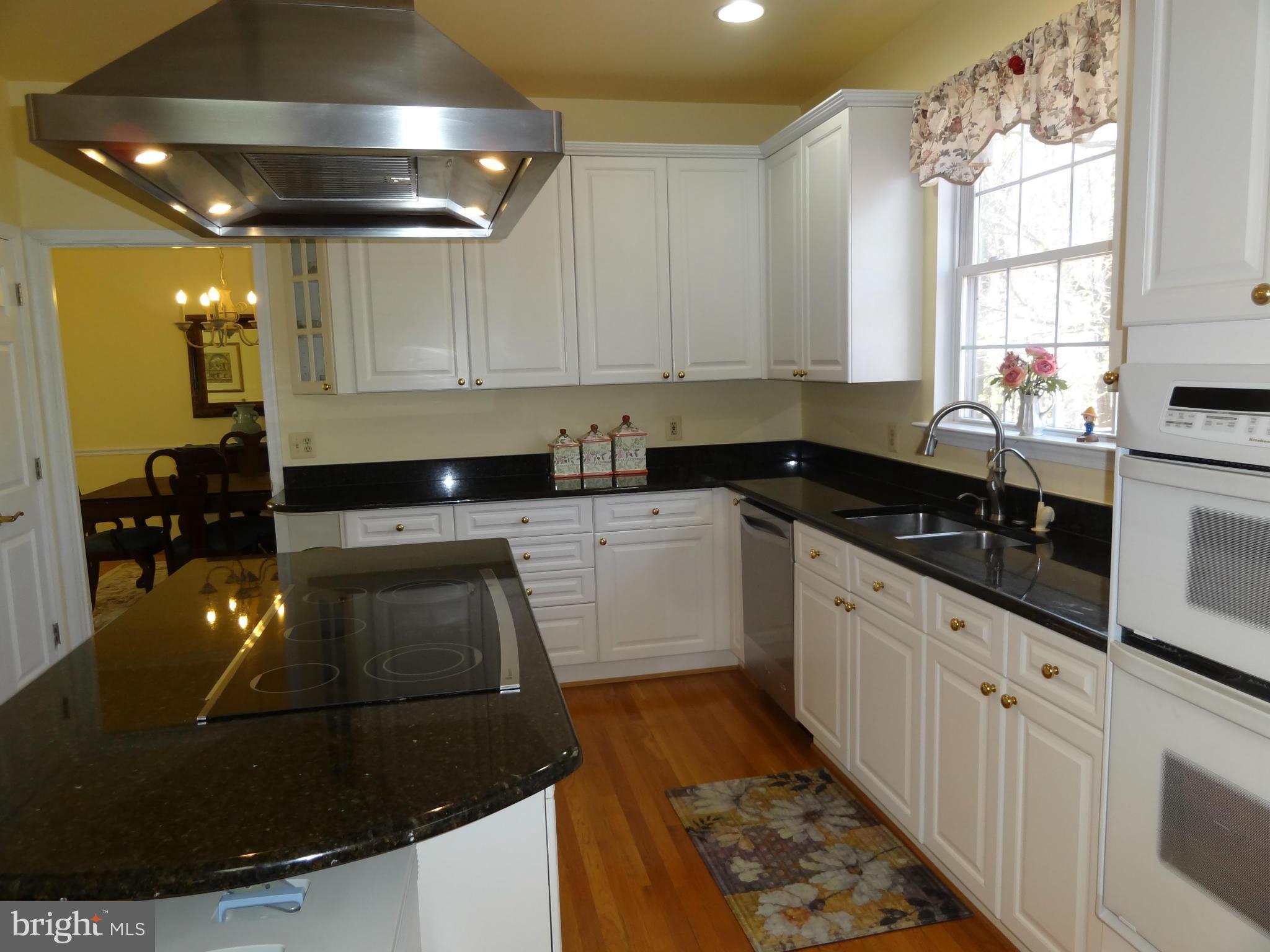 15308 Sweetridge Road Silver Spring, MD 20905 - Photo 13 of 30 Kitchen