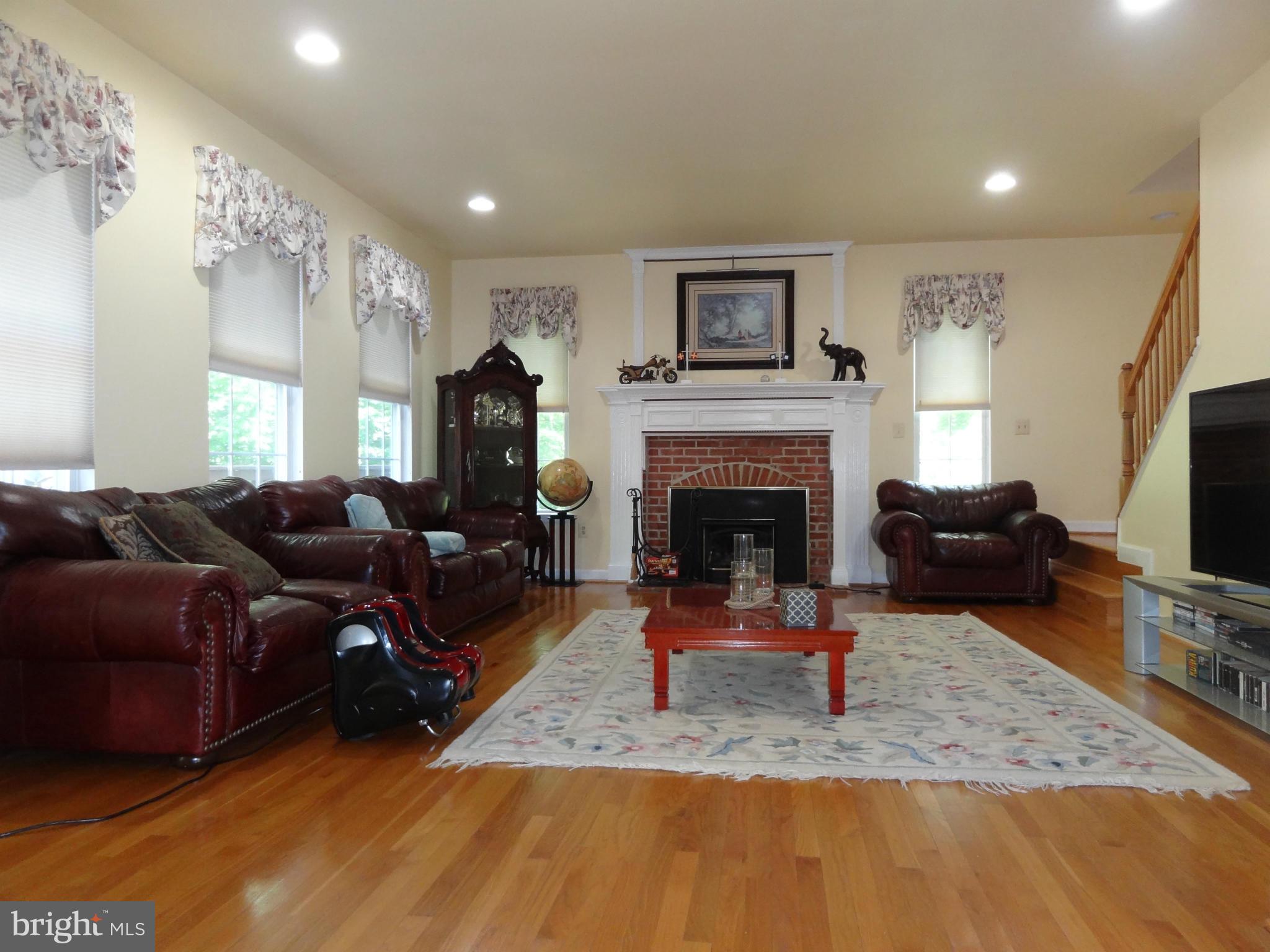 15308 Sweetridge Road Silver Spring, MD 20905 - Photo 10 of 30 Family Room