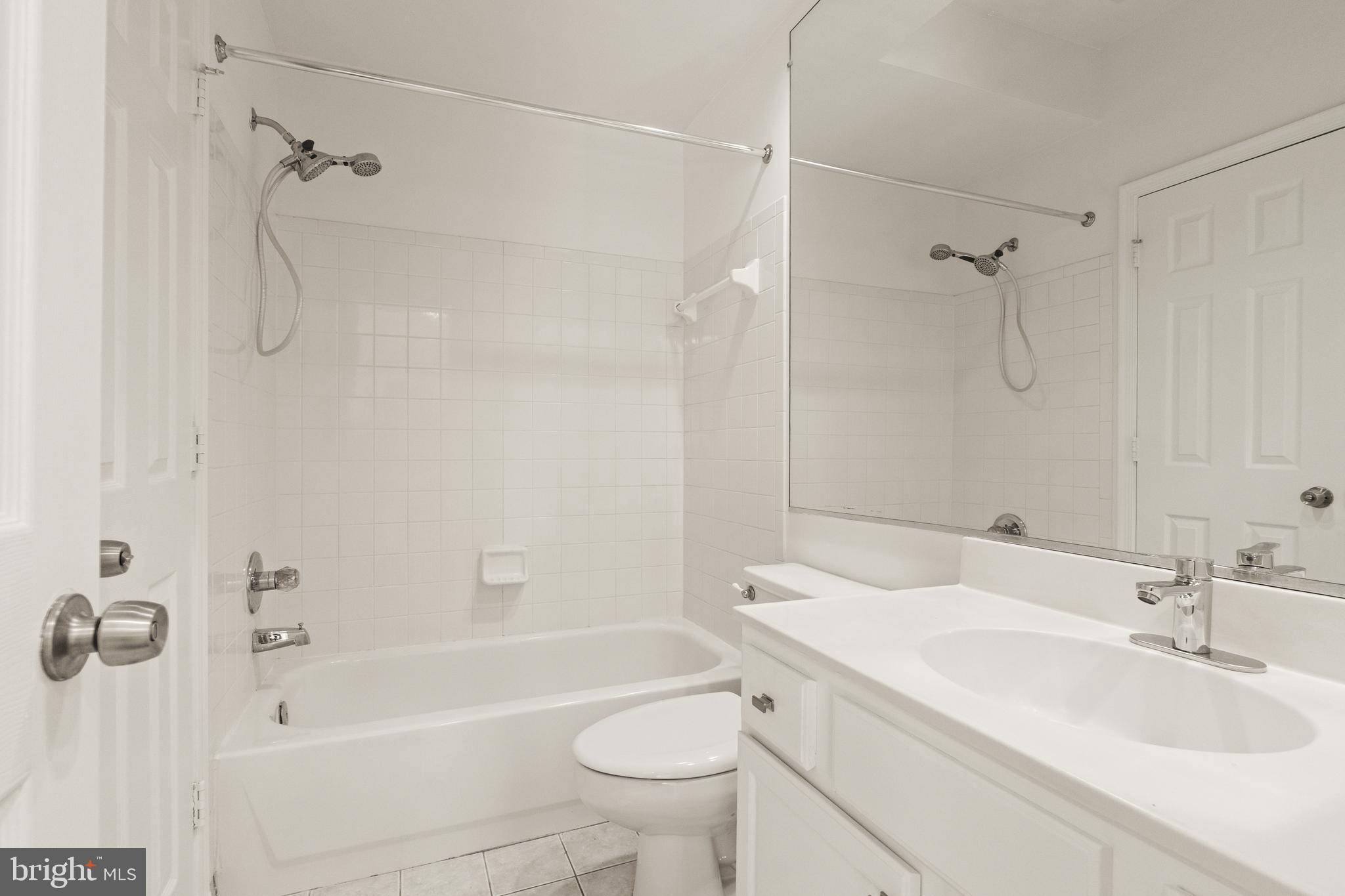1324 Garden Wall Circle, Unit B Reston, VA 20194 - Photo 24 of 32