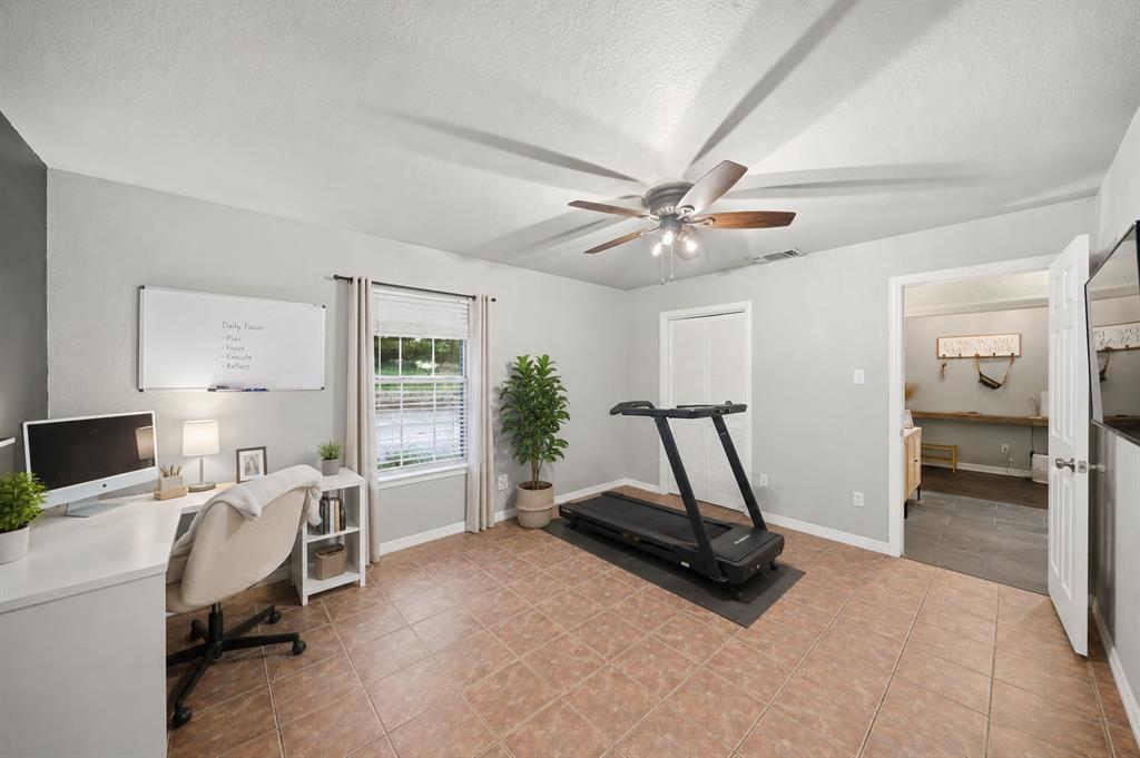 1872 Nokomis Road Lancaster, TX 75146 - Photo 17 of 39