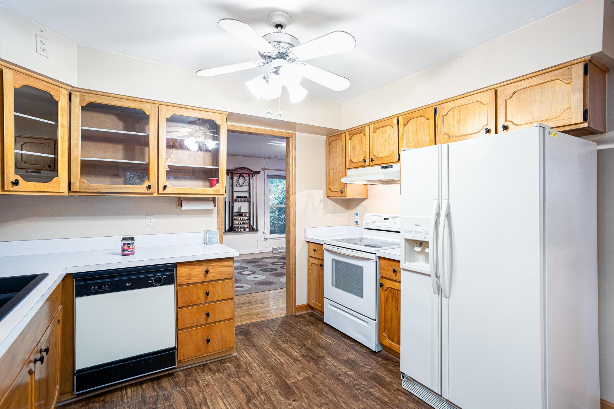 844 Critchfield Road Columbus, OH 43213 - Photo 37 of 67 Kitchen