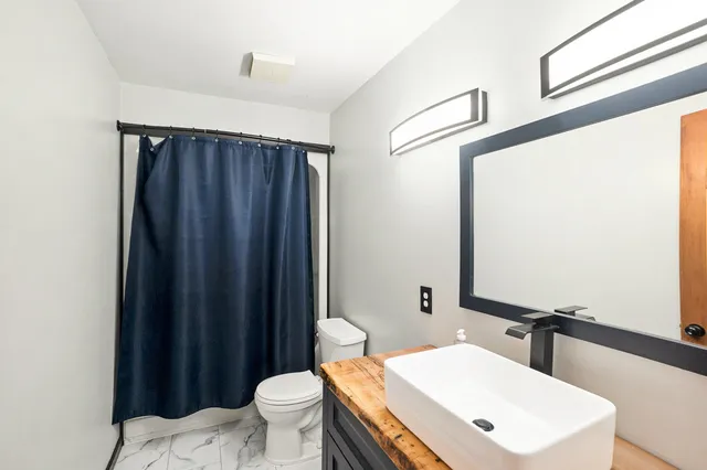 $662,400 | 4154 Sunset Drive, Fremont, MI 49412