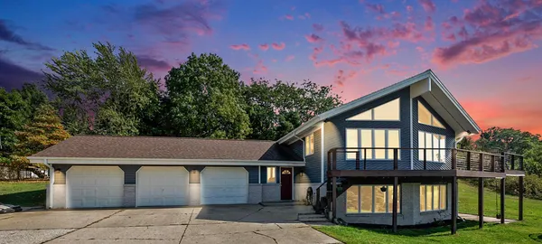 $599,000 | 4154 Sunset Drive, Fremont, MI 49412