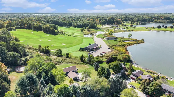 $599,000 | 4154 Sunset Drive, Fremont, MI 49412