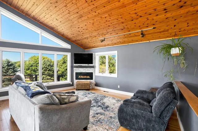 $662,400 | 4154 Sunset Drive, Fremont, MI 49412