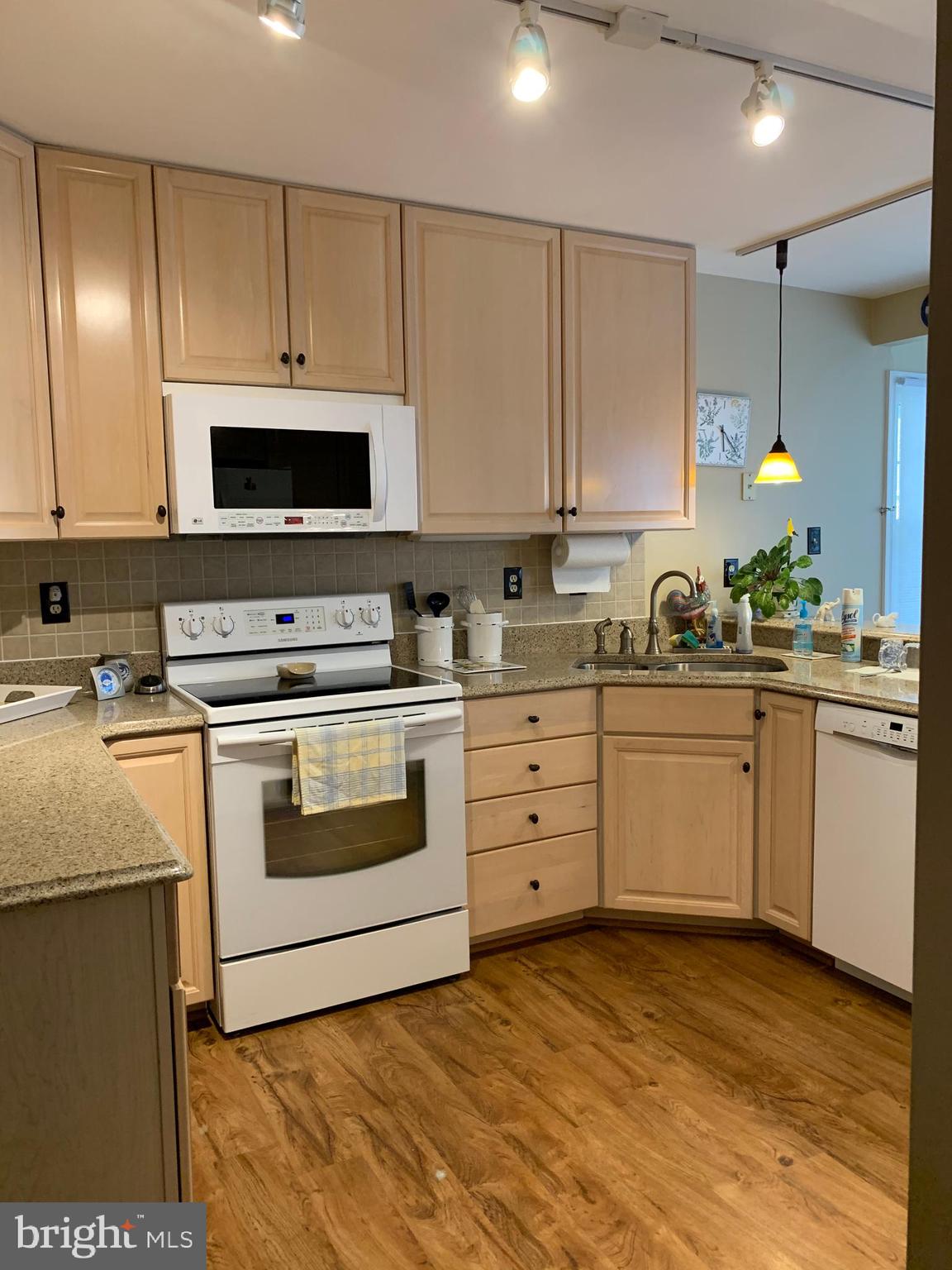 2357 Bear Den Road Frederick, MD 21701 - Photo 30 of 98 Tasteful Kitchen