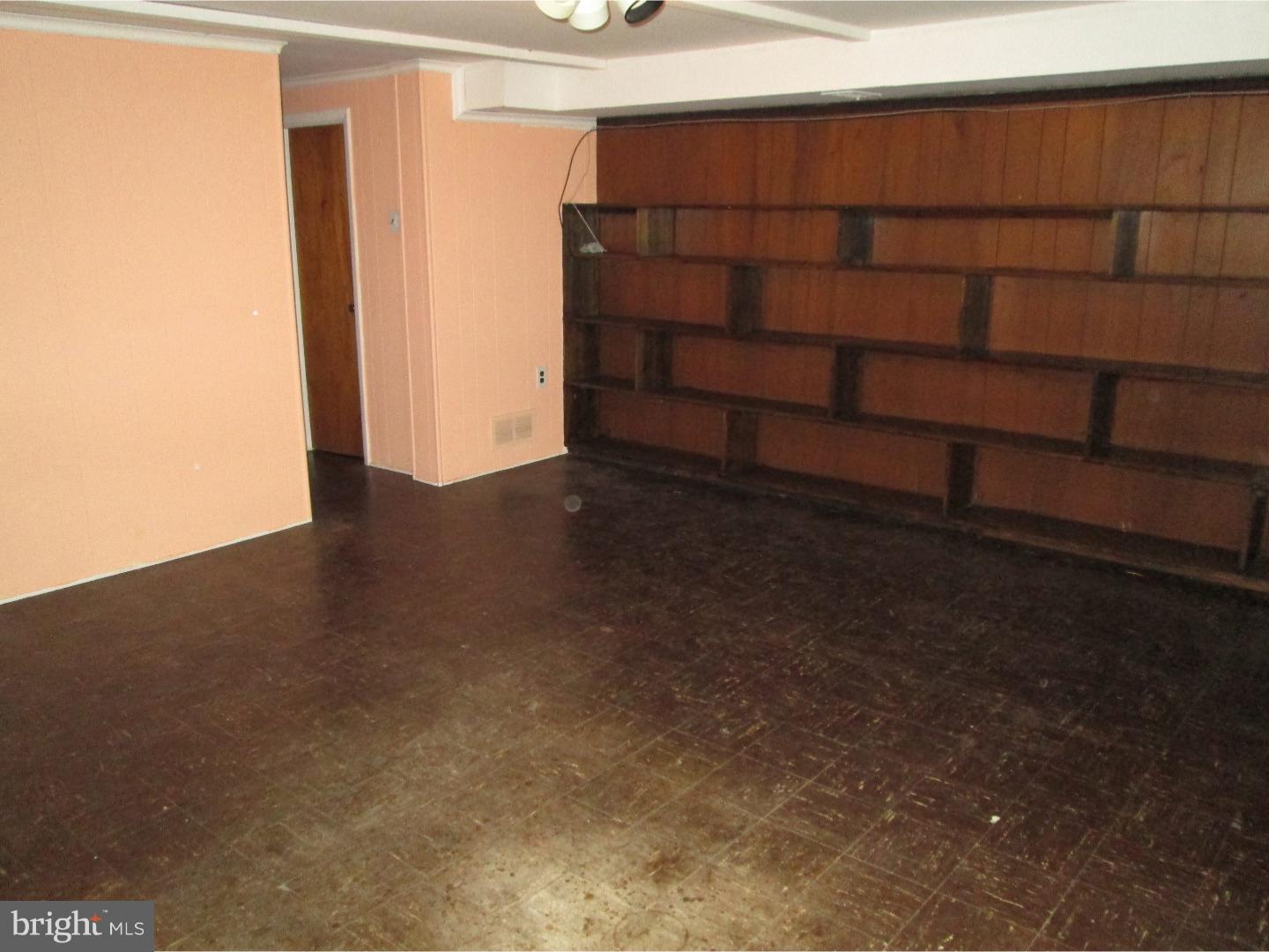 306 Ridgeway Place Philadelphia, PA 19116 - Photo 13 of 18 Basement - Finished